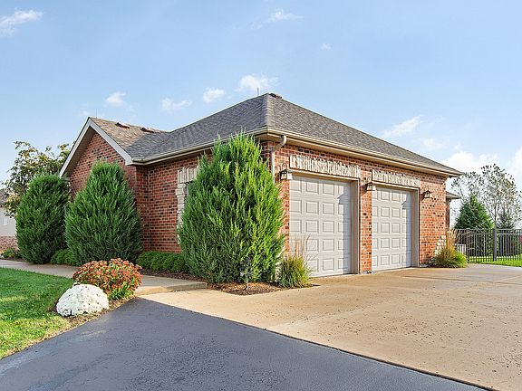 3rd image of 25231 Wagon Wheel Ln