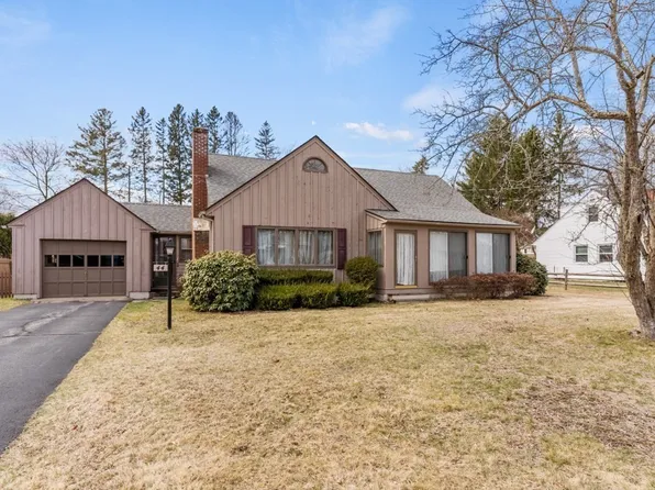 44 Wilson St, Ludlow, MA 01056