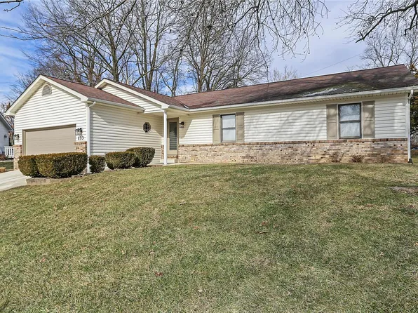 133 Meadowbruck Ln, Shiloh, IL 62221