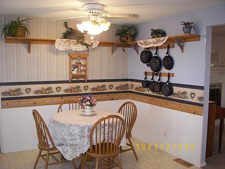 Spacious Dining Room 