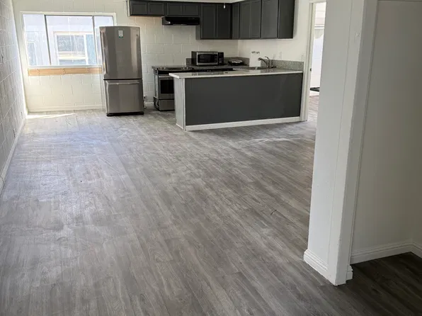 2913 Stewart Ave #4, Las Vegas, NV 89101