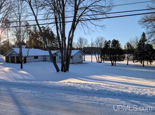 105 Noren Rd, Iron River, MI 49935