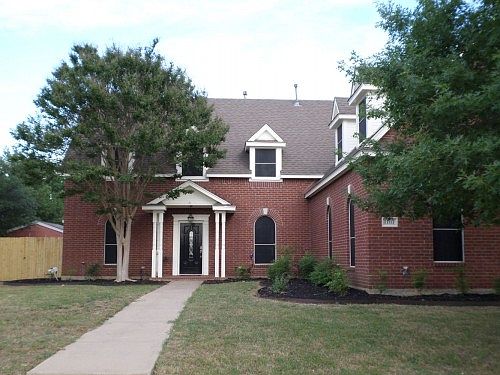 2nd image of 1101 Blue Gill Ln