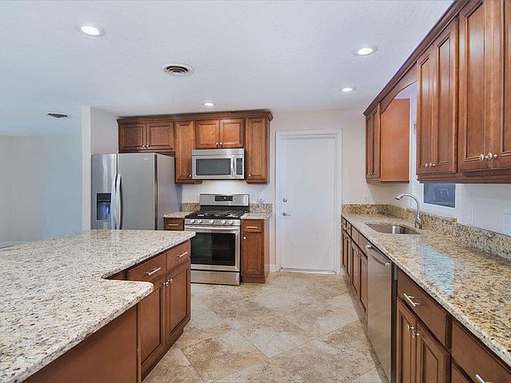 4th image of 850 S Montego Bay Dr