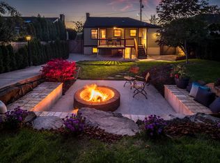 5636 48th Ave SW, Seattle, WA 98136