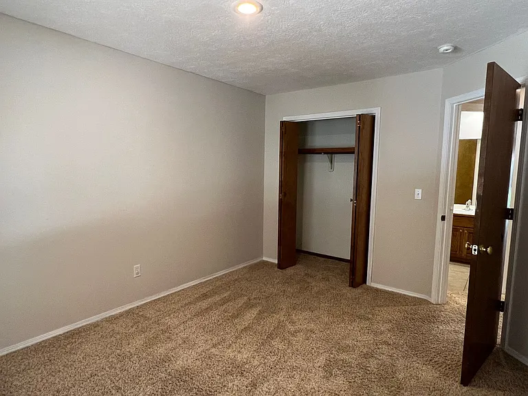 3243 S Nettleton Ave — Photo 13