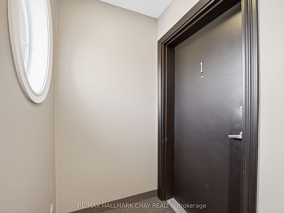 4th image of 408 Veterans Dr #1