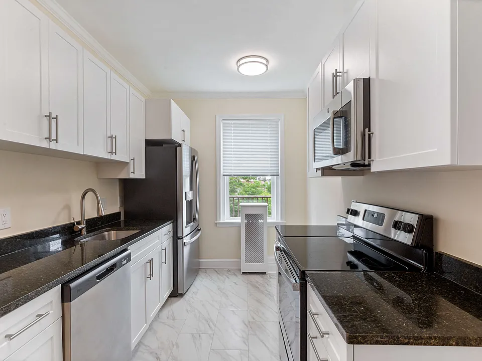 Green Street Apartments