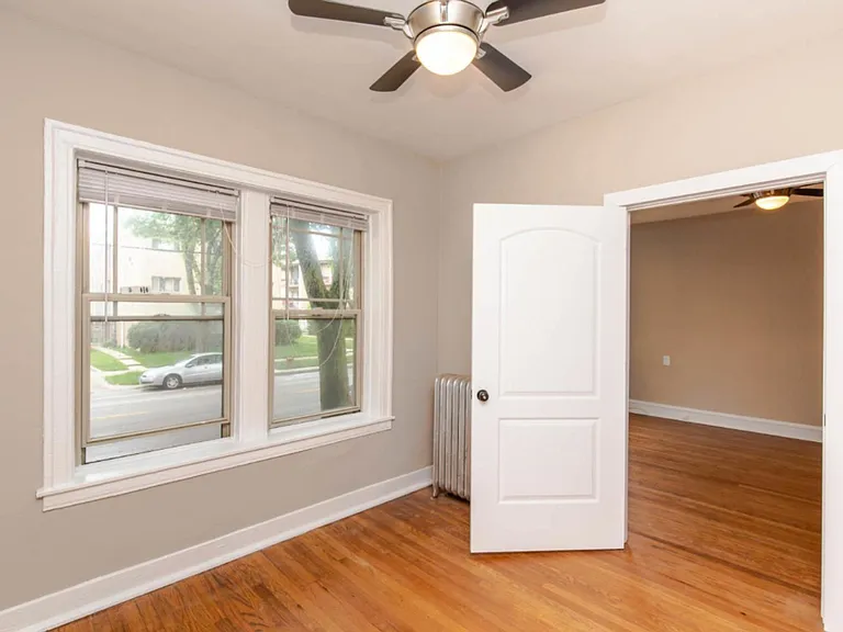 1335-37 W Touhy Ave #3N — Photo 5