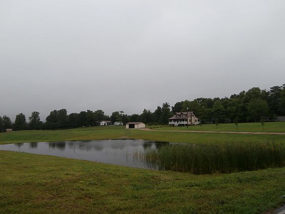 2nd image of 128 Pearl Hinds Ct
