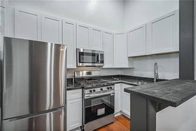 920 Chartres St #2 — Photo 6