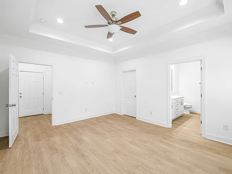 3954 Beckford St — Photo 13