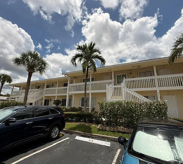 4617 Bayshore Dr #H4 — Photo 2