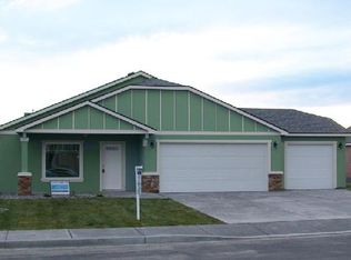 8406 Tucker Dr, Pasco, WA 99301