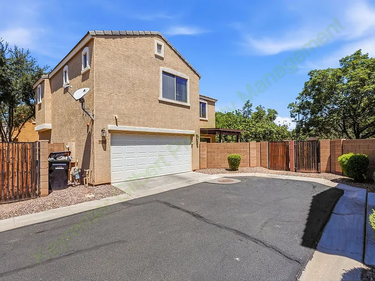 2956 E Megan St — Photo 28
