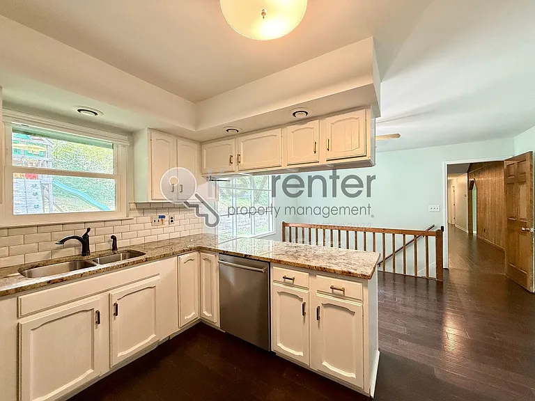 4910 Bal Harbor Dr — Photo 4
