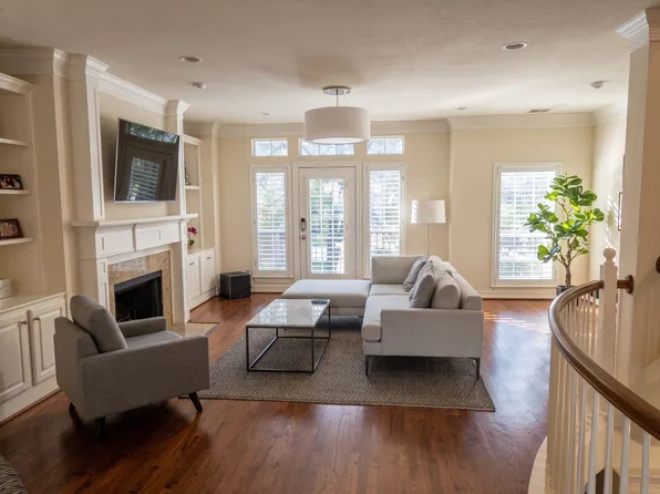 3939 N Hall St, Dallas, TX 75219