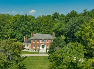 24 Broad St, Kinderhook, NY 12106