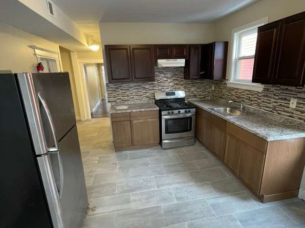 464 Avon Ave #2A