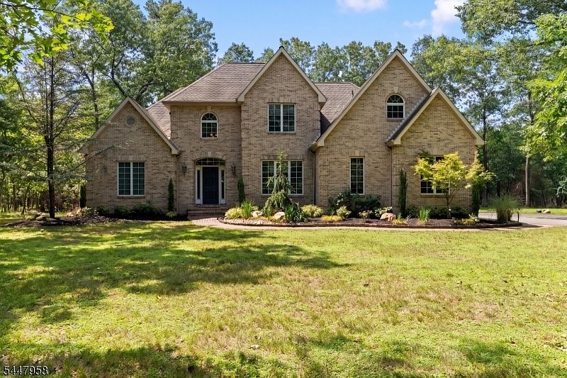 1st image of 7 Harmony Ct