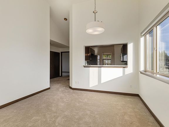 5th image of 12118 SE 31st St #C301