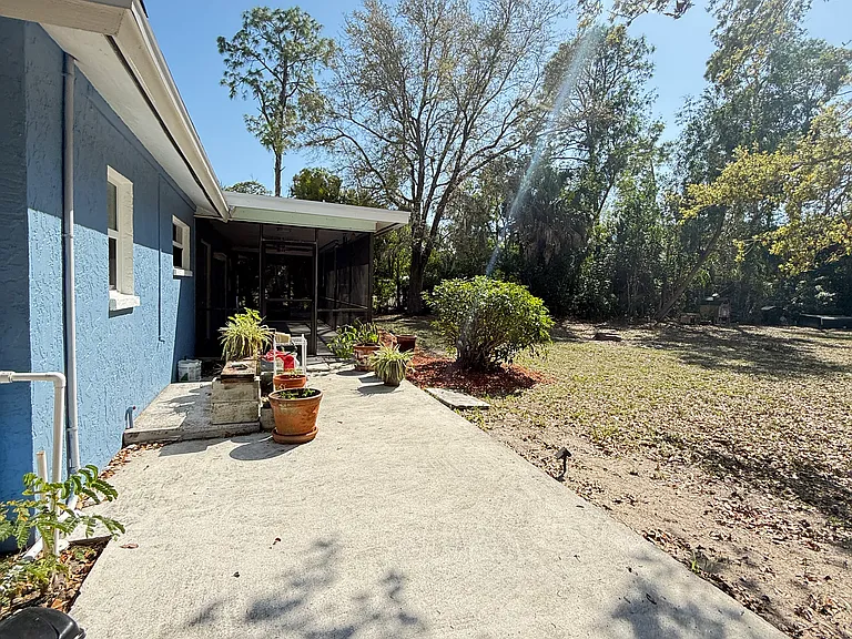 25356 Pinson Dr — Photo 13