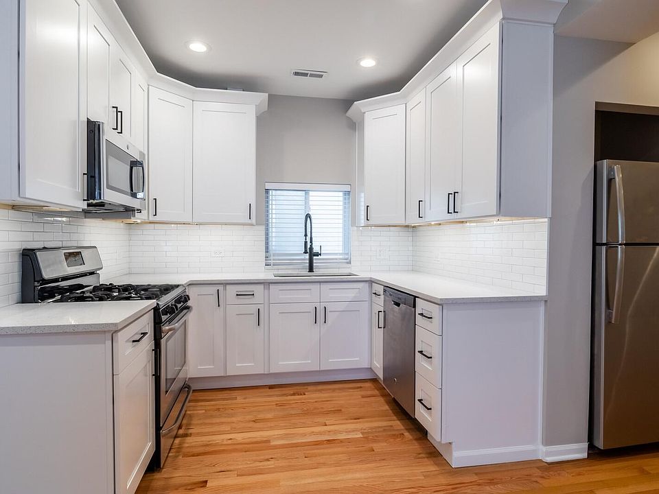 1st image of 1063 N Wood St APT 2