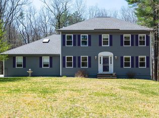 6 Beaver Pond Dr, Brookline, NH 03033