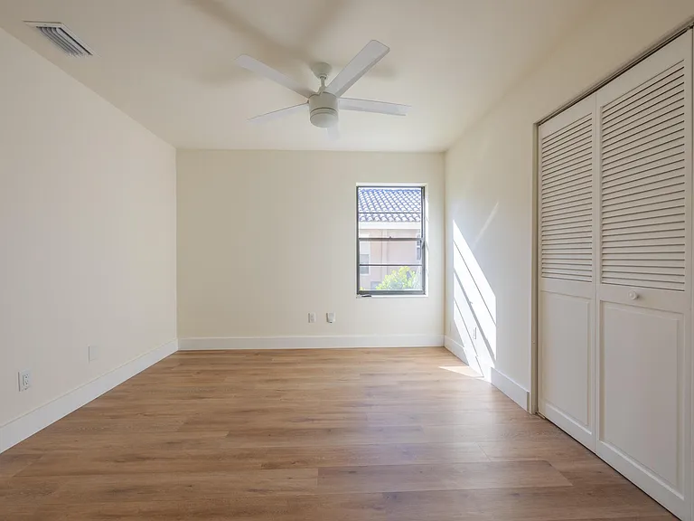 22352 Martella Ave — Photo 7