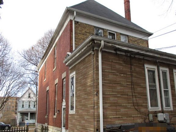3rd image of 1461 Oakwood Ave