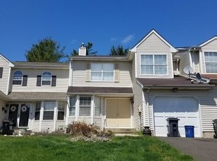 11 Sioux Ln, Branchburg, NJ 08876