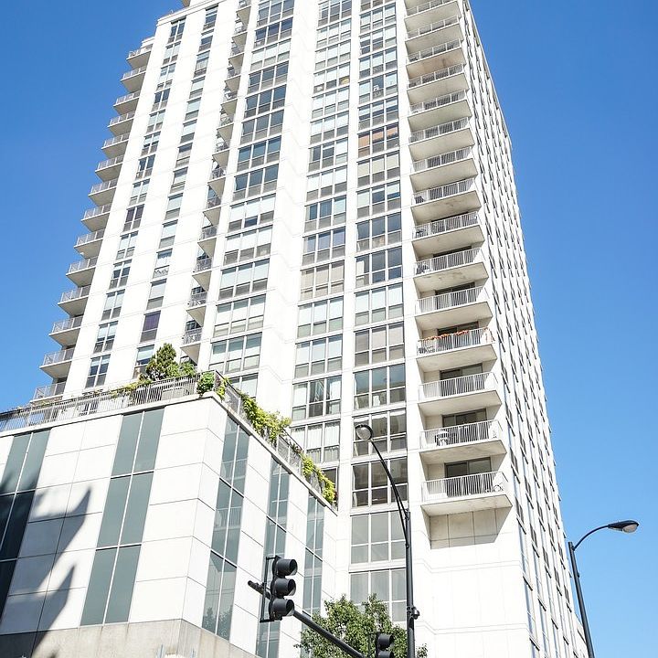 1st image of 200 W Grand Ave APT 1706