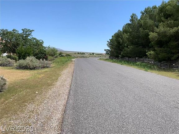 4th image of 5501 N Nopah Vista Ave