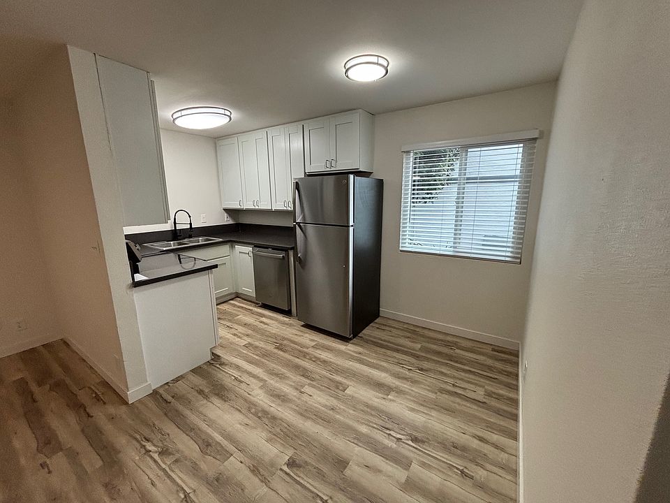 2nd image of 525 28th St #Fabbb6b29