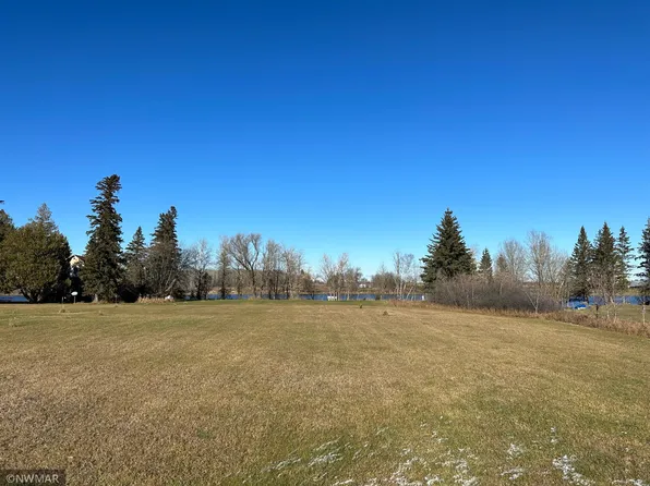 780 Rivard River Dr SE, Baudette, MN 56623