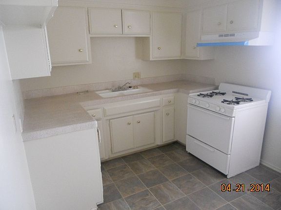 2nd image of 105 N Eastwood Ave APT 3