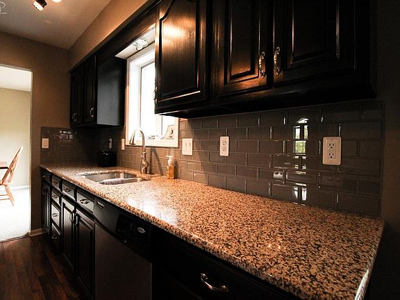 4th image of 2245 Valley Vista Dr
