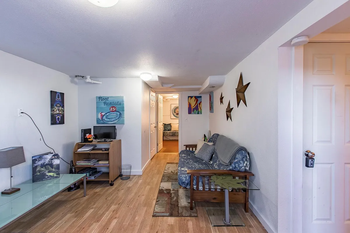 Building Photo - 2401 Boylston Ave E #B