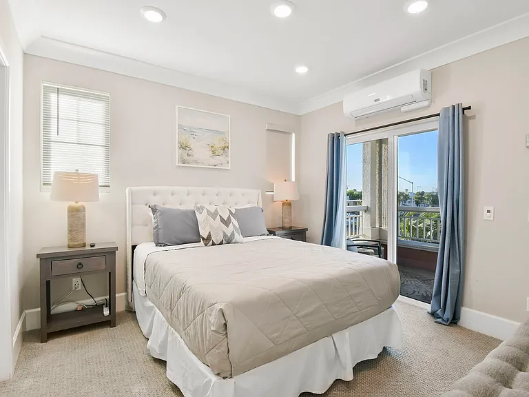802 Santa Barbara Pl — Photo 22
