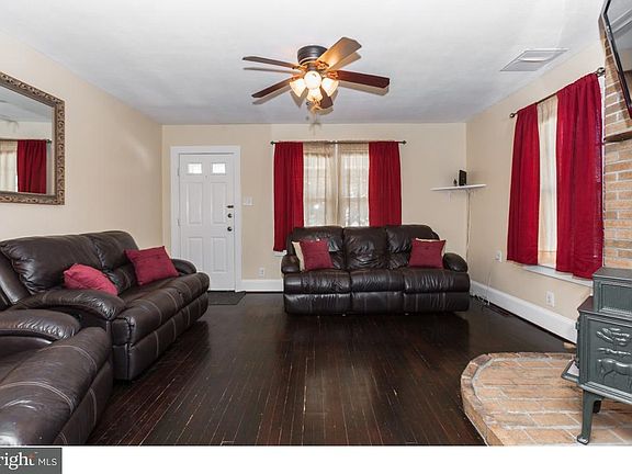 4th image of 36 Lawson Ave