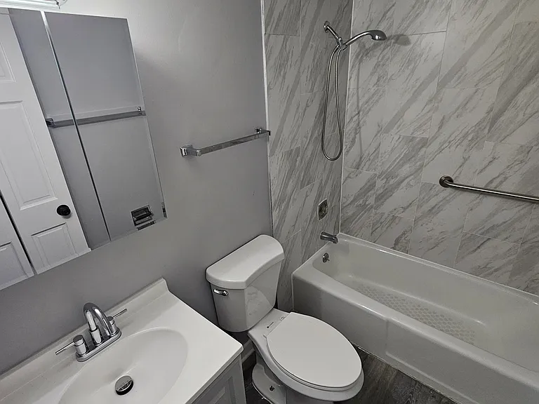 6929 Pershing Rd #5 — Photo 6
