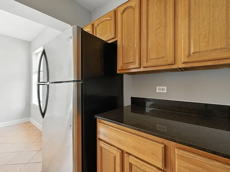 7150 S Cornell Ave #2W — Photo 6