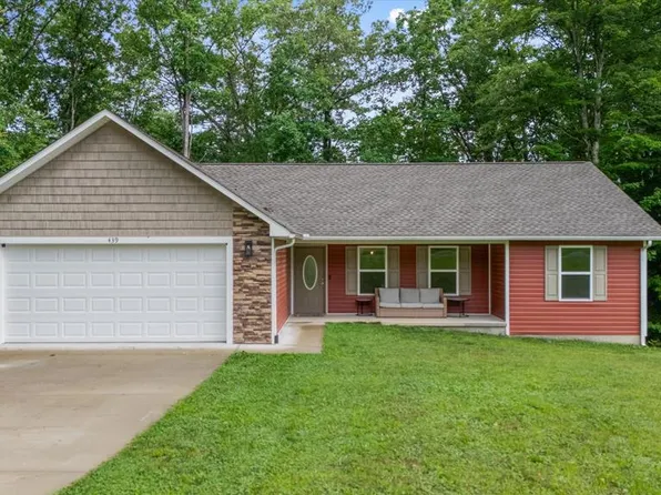 439 Ferry Bend Trl, Crossville, TN 38571