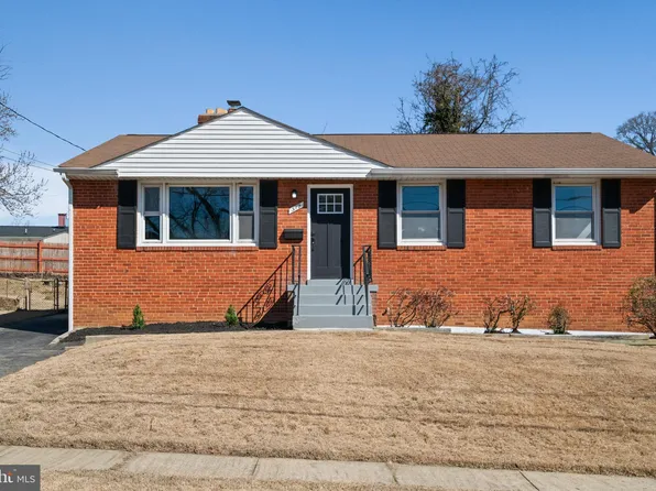 312 Brockton Rd, Oxon Hill, MD 20745