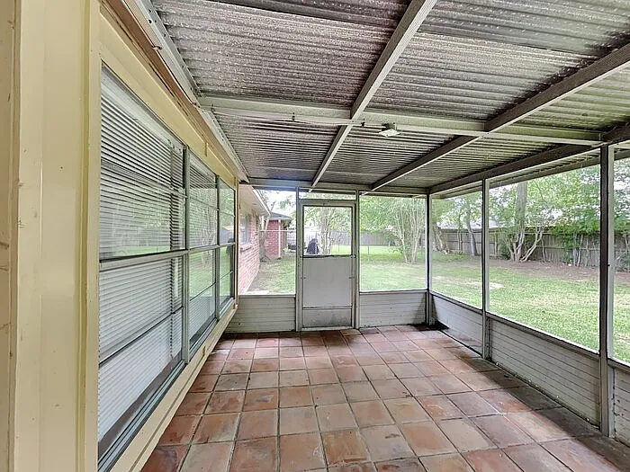 16627 Blackhawk Blvd — Photo 20