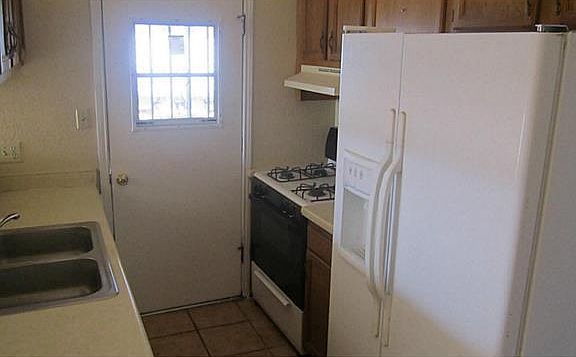 5th image of 4849 Maureen Cir