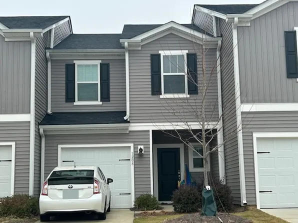 1208 Plumcrest Dr, Charlotte, NC 28216