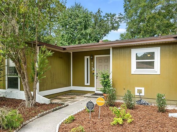 3rd image of 6704 NW 33RD TERRACE