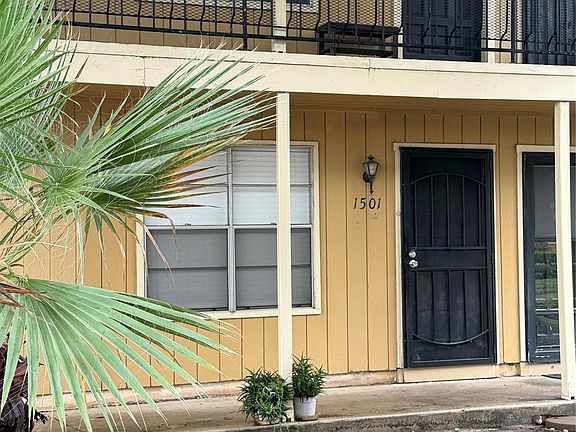 2nd image of 923 Vance Jackson Rd APT 1501