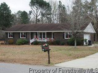 1225 Bethune Ave, Raeford, NC 28376